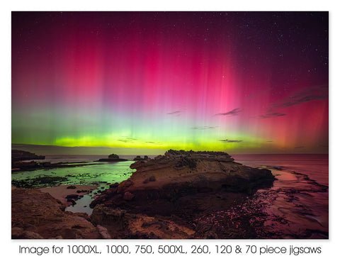 Massive Aurora Australis - Bay of Islands