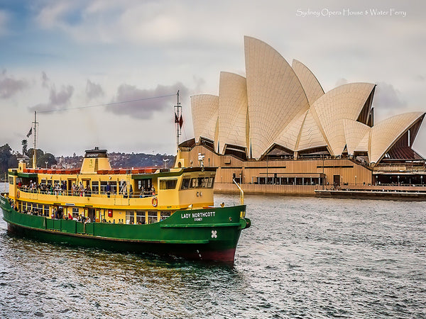 Sydney Opera House & Water Ferry